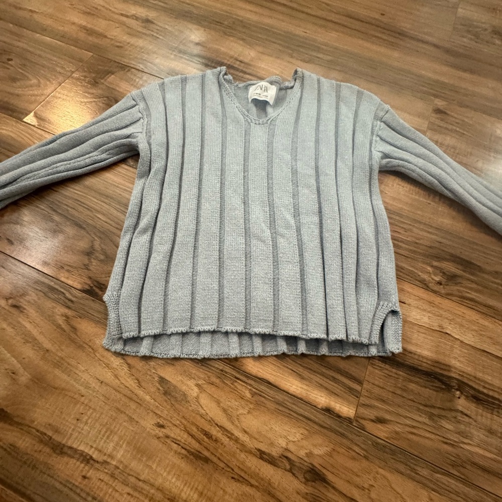 Zara Light Gray V-Neck Sweater